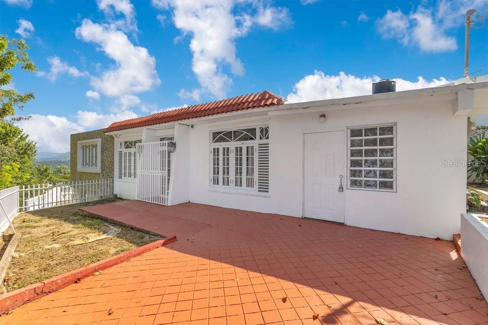 На продажу: $235,000 (5 спален, 3 ванн, 2644 Квадратных фут)