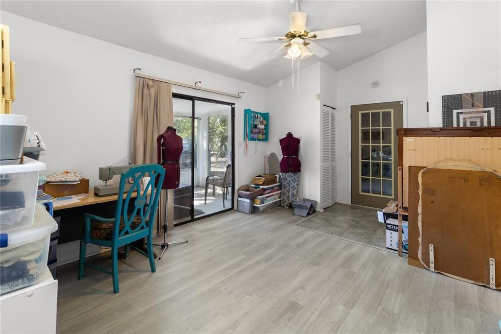 На продажу: $236,000 (3 спален, 2 ванн, 1864 Квадратных фут)