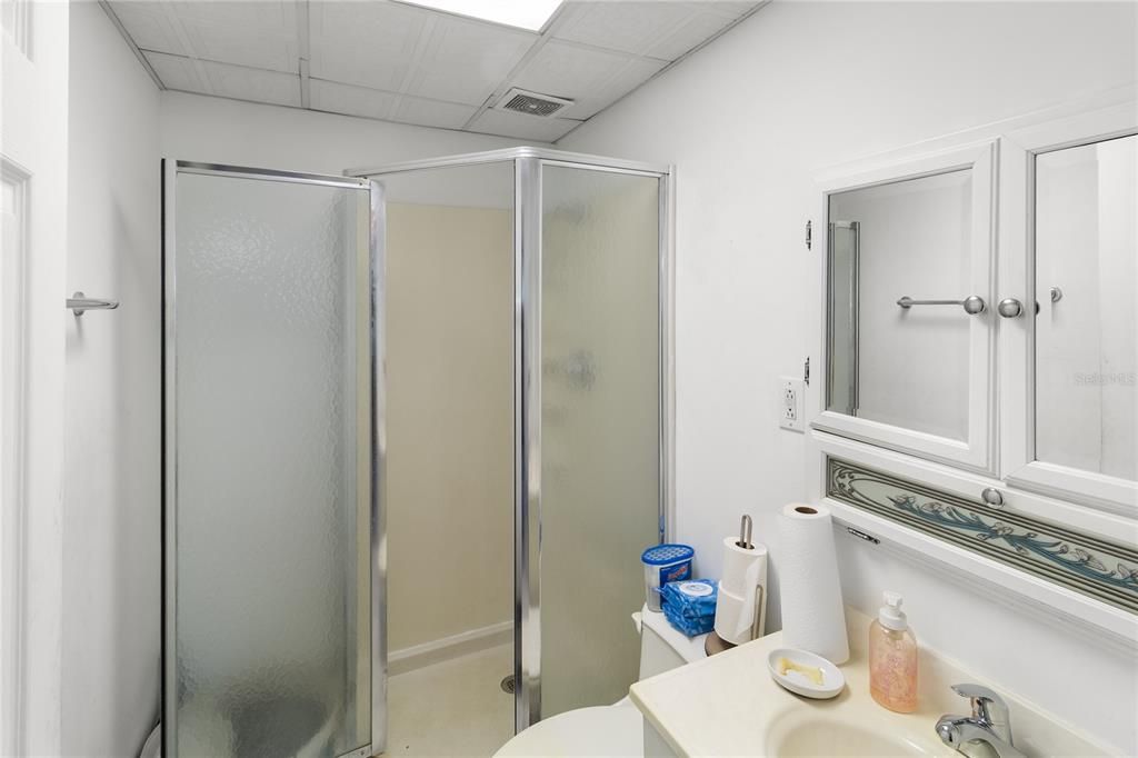 На продажу: $236,000 (3 спален, 2 ванн, 1864 Квадратных фут)