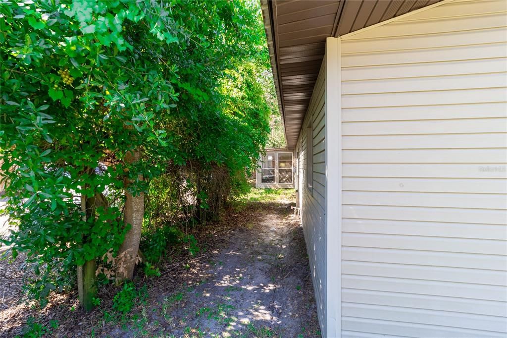 На продажу: $236,000 (3 спален, 2 ванн, 1864 Квадратных фут)