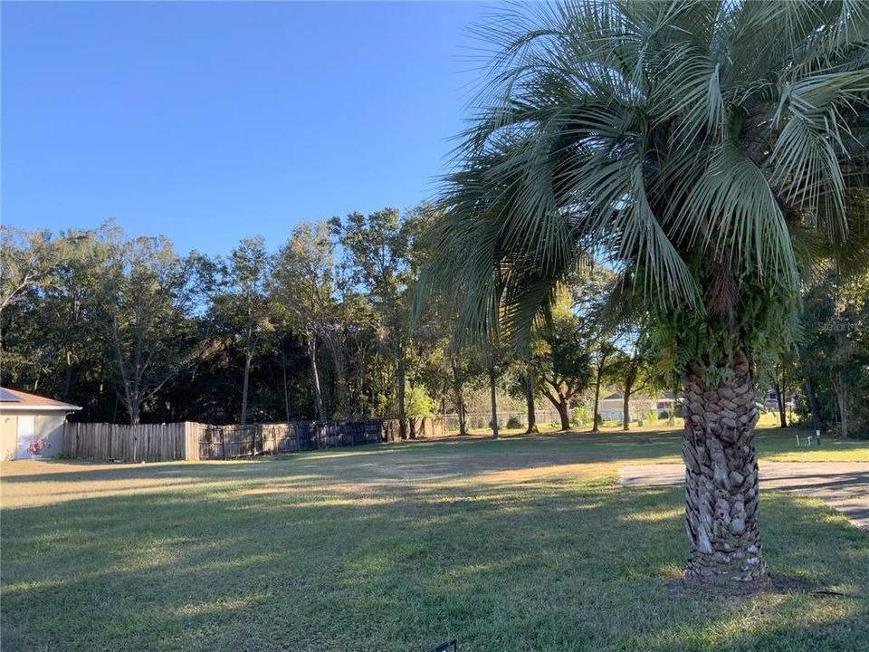 На продажу: $84,900 (0.46 acres)