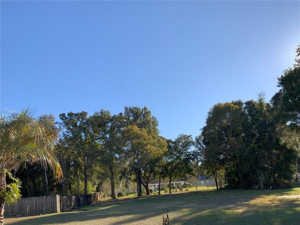 На продажу: $84,900 (0.46 acres)