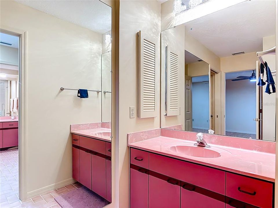 待售: $1,600,000 (4 贝兹, 3 浴室, 3794 平方英尺)