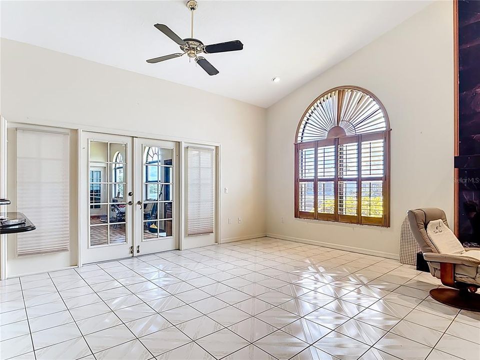 待售: $1,600,000 (4 贝兹, 3 浴室, 3794 平方英尺)