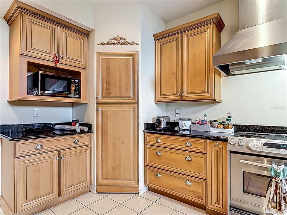 待售: $1,600,000 (4 贝兹, 3 浴室, 3794 平方英尺)