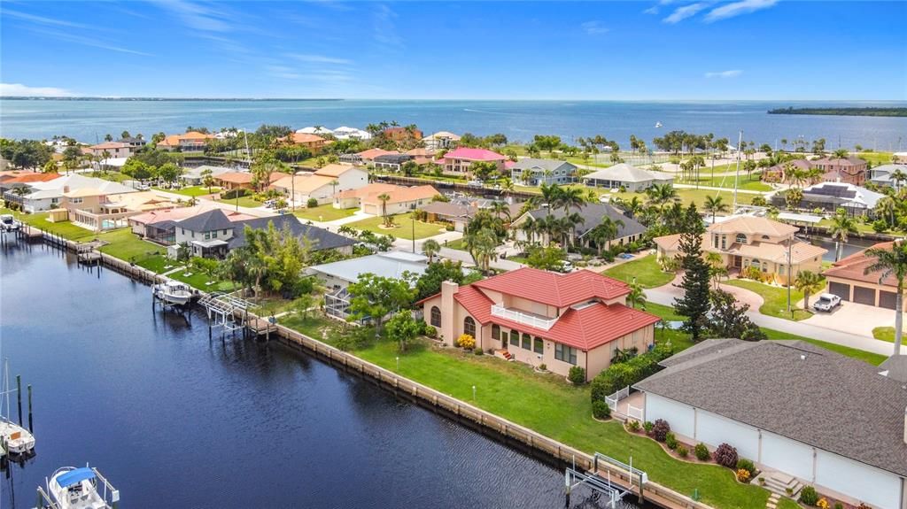 待售: $1,600,000 (4 贝兹, 3 浴室, 3794 平方英尺)