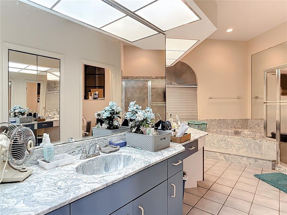 待售: $1,600,000 (4 贝兹, 3 浴室, 3794 平方英尺)