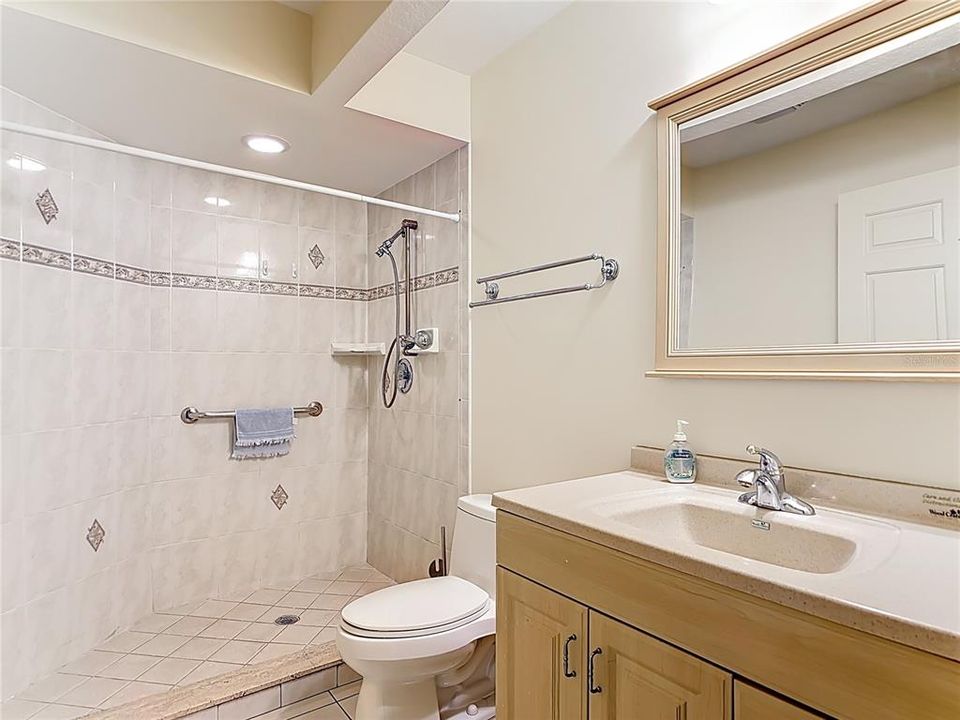 待售: $1,600,000 (4 贝兹, 3 浴室, 3794 平方英尺)