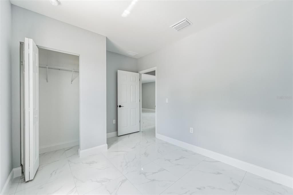 合同活跃: $249,900 (3 贝兹, 2 浴室, 1188 平方英尺)