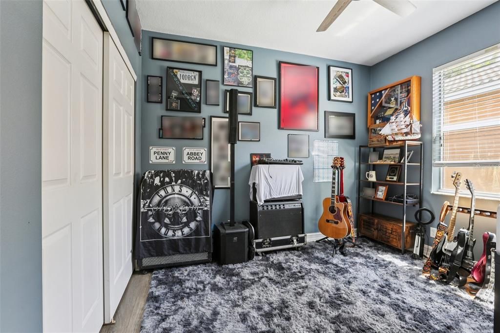 For Sale: $279,900 (2 beds, 2 baths, 1496 Square Feet)