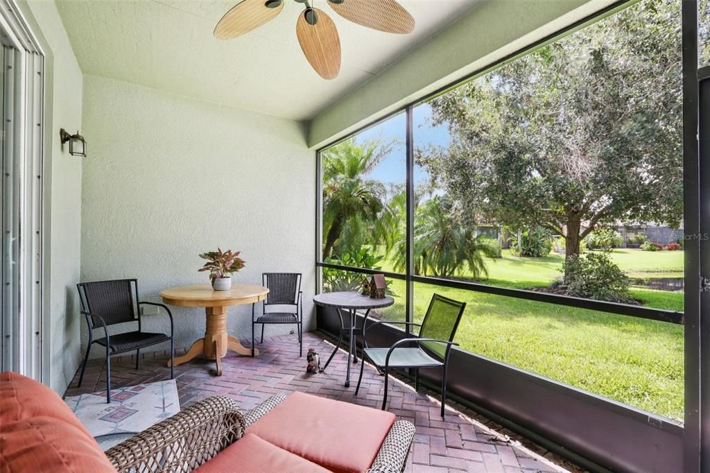 For Sale: $279,900 (2 beds, 2 baths, 1496 Square Feet)