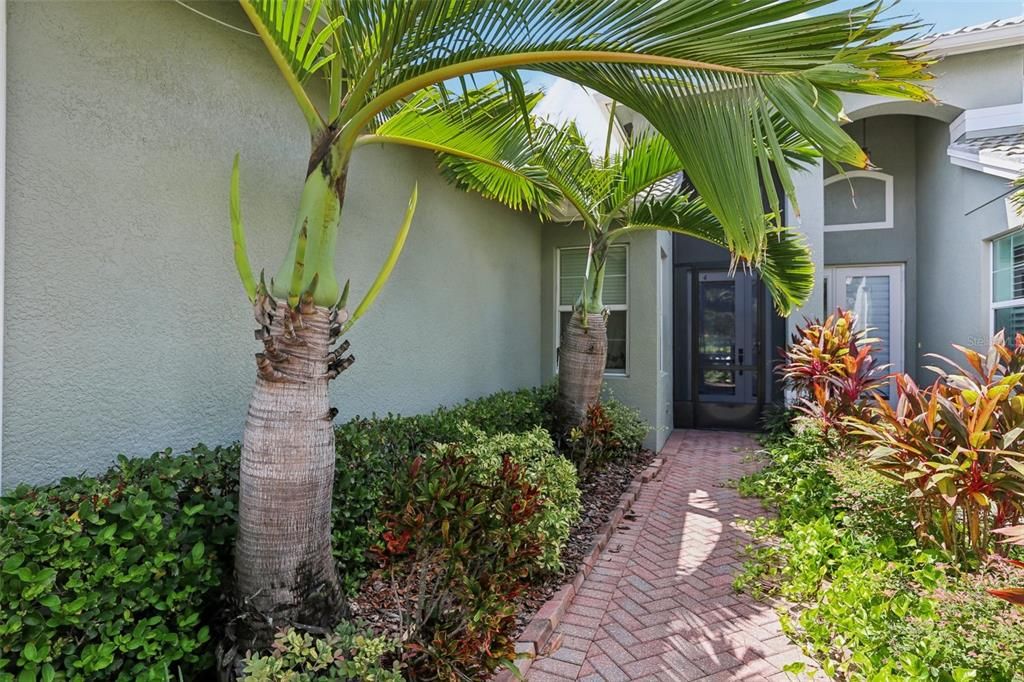 For Sale: $279,900 (2 beds, 2 baths, 1496 Square Feet)