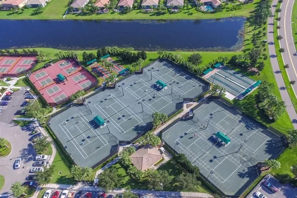 For Sale: $279,900 (2 beds, 2 baths, 1496 Square Feet)