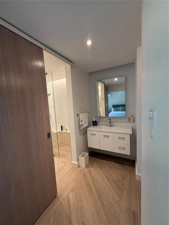 For Sale: $600,000 (2 beds, 2 baths, 2084 Square Feet)