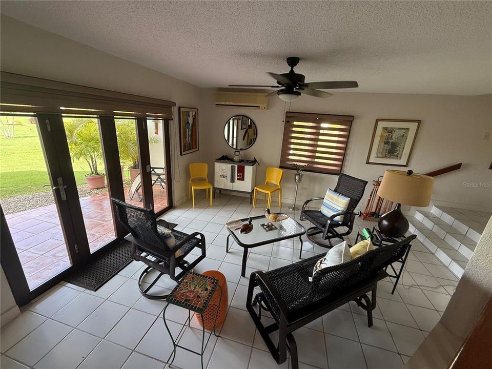 For Sale: $600,000 (2 beds, 2 baths, 2084 Square Feet)