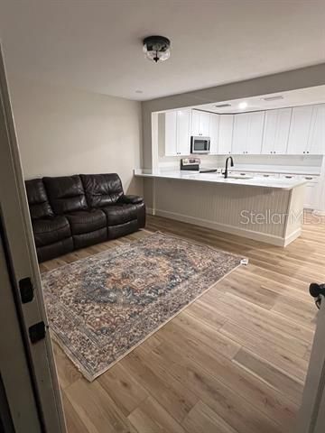 待售: $845,000 (3 贝兹, 0 浴室, 2744 平方英尺)