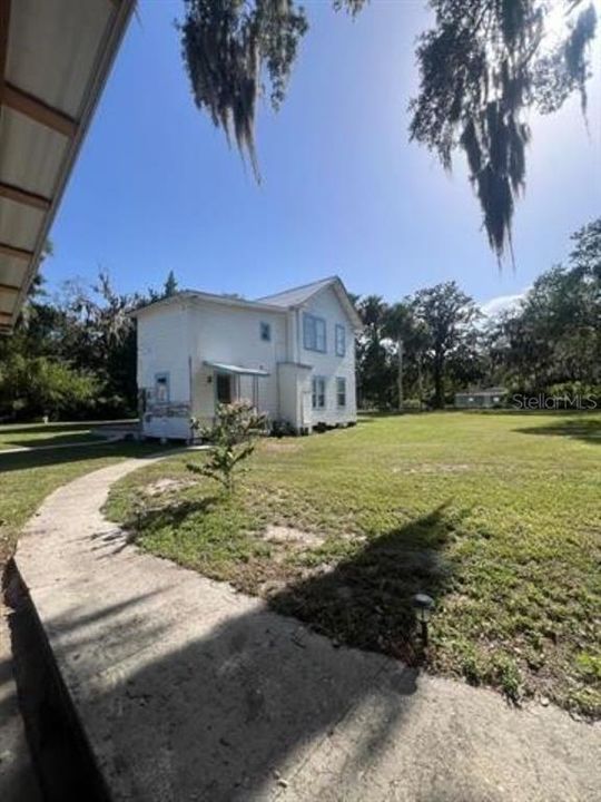 待售: $845,000 (3 贝兹, 0 浴室, 2744 平方英尺)