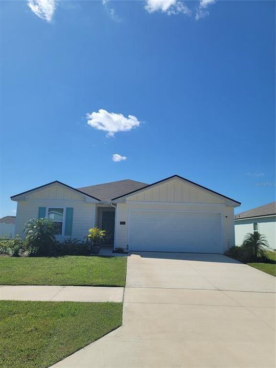 For Sale: $310,000 (4 beds, 2 baths, 1490 Square Feet)