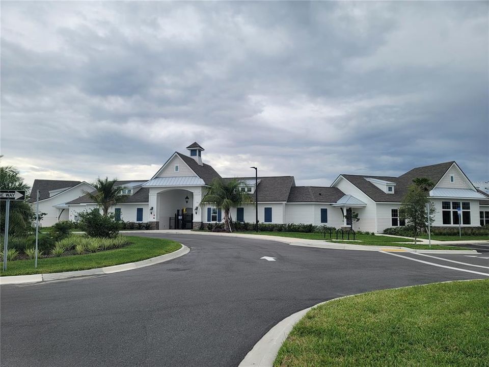 For Sale: $310,000 (4 beds, 2 baths, 1490 Square Feet)