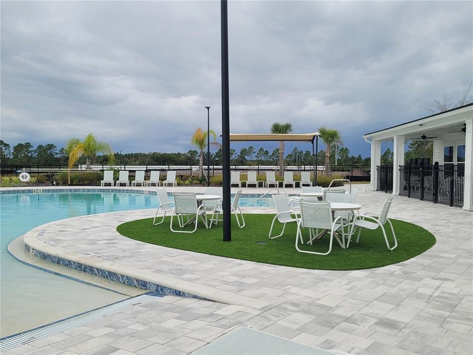 For Sale: $310,000 (4 beds, 2 baths, 1490 Square Feet)