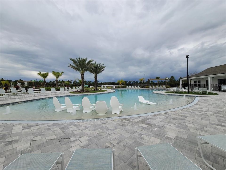 For Sale: $310,000 (4 beds, 2 baths, 1490 Square Feet)