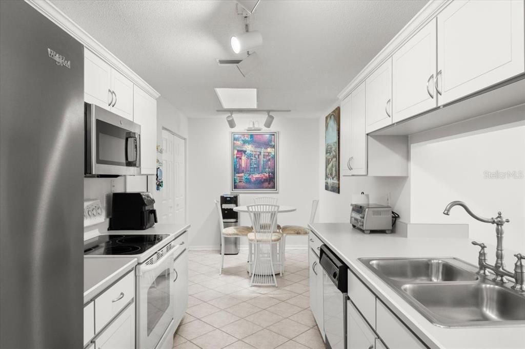 En Venta: $244,900 (2 camas, 2 baños, 1295 Pies cuadrados)