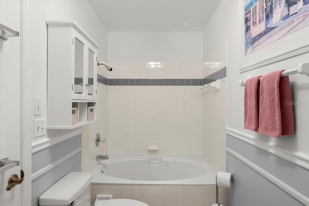 En Venta: $244,900 (2 camas, 2 baños, 1295 Pies cuadrados)