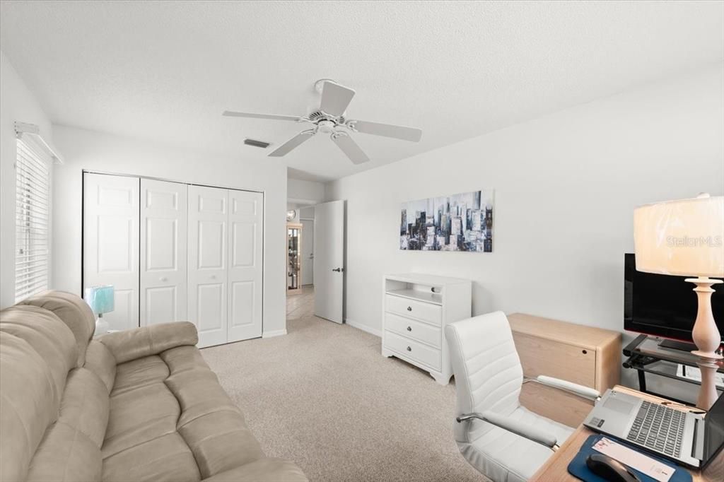 En Venta: $244,900 (2 camas, 2 baños, 1295 Pies cuadrados)