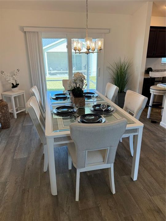 For Sale: $324,900 (3 beds, 2 baths, 1392 Square Feet)