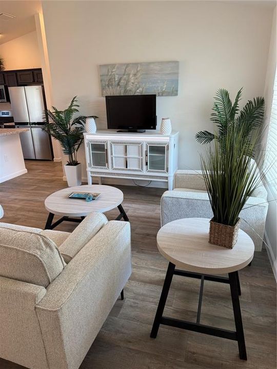 For Sale: $324,900 (3 beds, 2 baths, 1392 Square Feet)