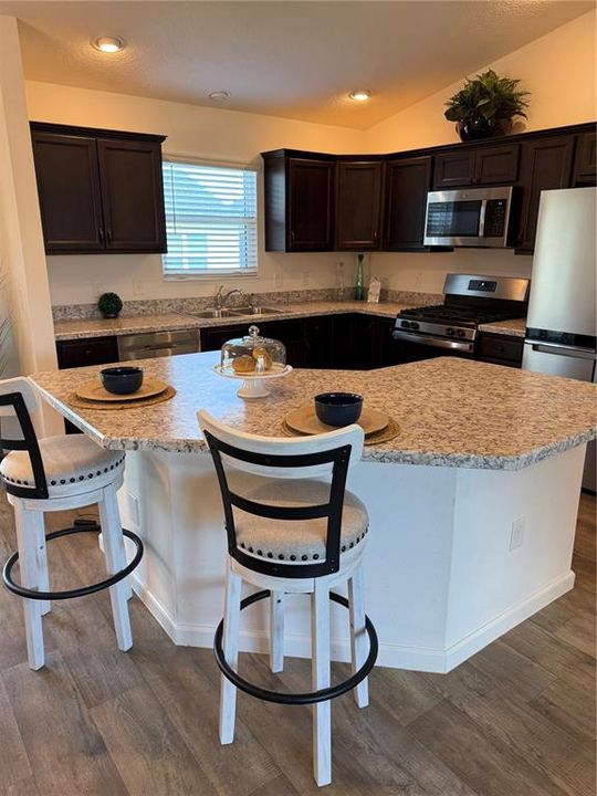 For Sale: $324,900 (3 beds, 2 baths, 1392 Square Feet)