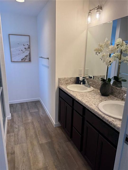 For Sale: $324,900 (3 beds, 2 baths, 1392 Square Feet)