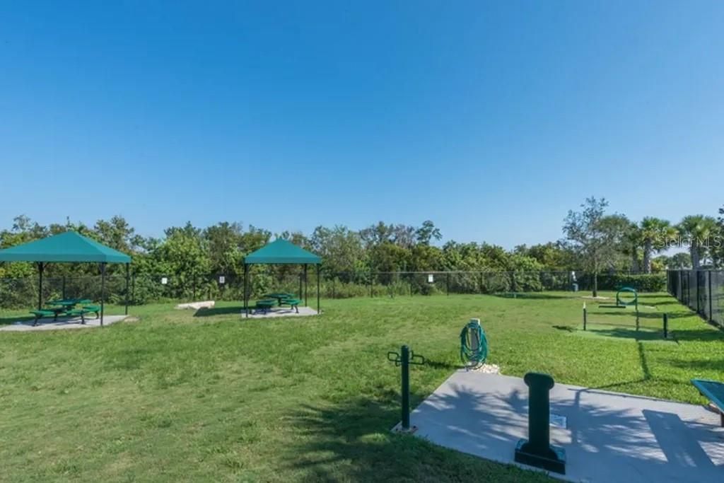 For Sale: $324,900 (2 beds, 2 baths, 1747 Square Feet)