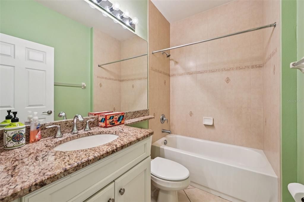 For Sale: $324,900 (2 beds, 2 baths, 1747 Square Feet)