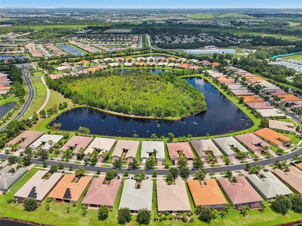 For Sale: $324,900 (2 beds, 2 baths, 1747 Square Feet)