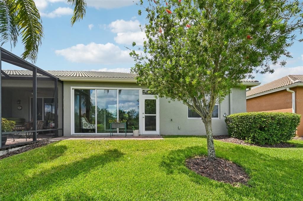 For Sale: $324,900 (2 beds, 2 baths, 1747 Square Feet)