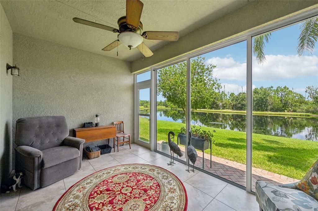 For Sale: $324,900 (2 beds, 2 baths, 1747 Square Feet)
