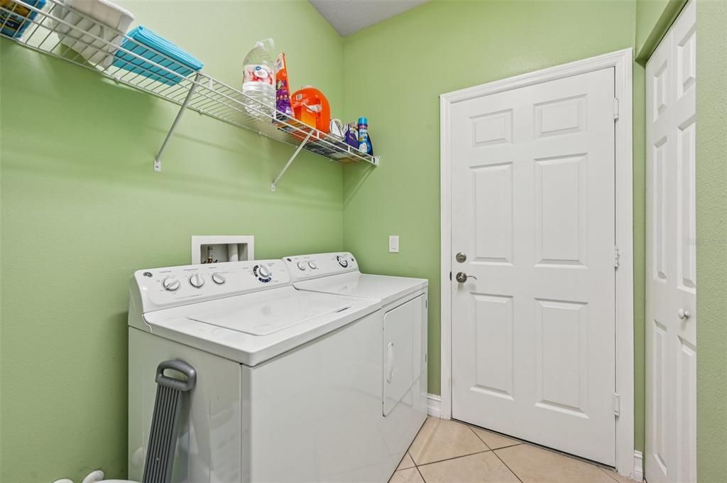 For Sale: $324,900 (2 beds, 2 baths, 1747 Square Feet)