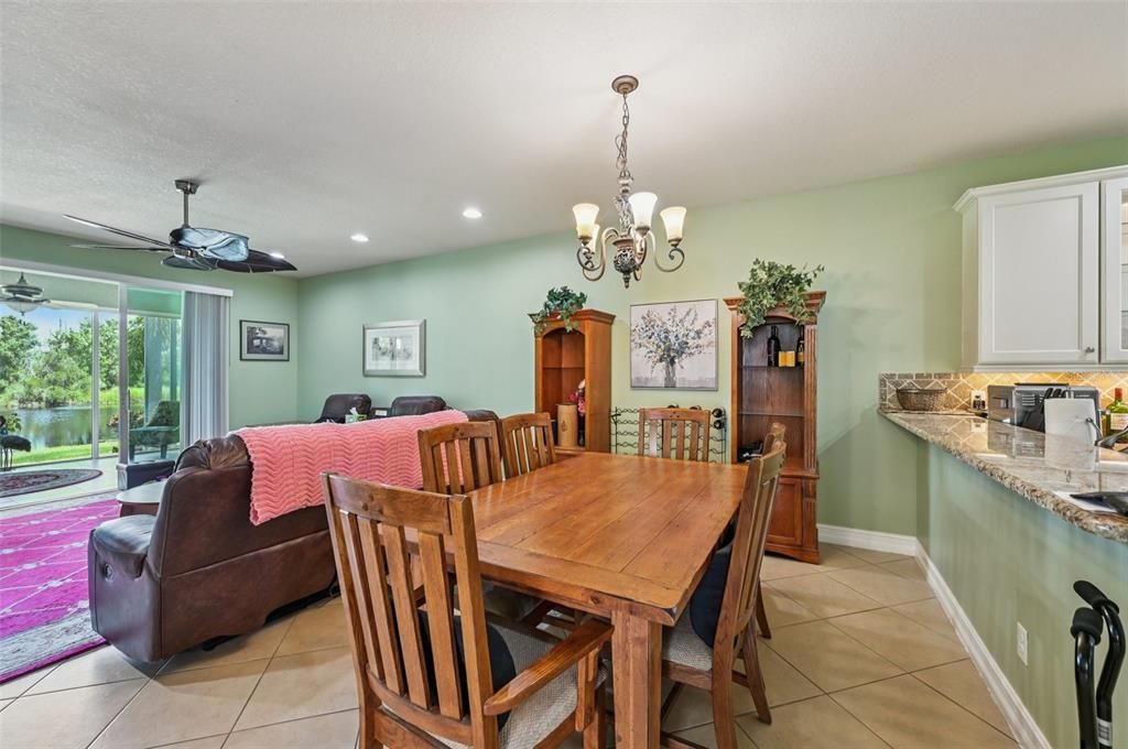 For Sale: $324,900 (2 beds, 2 baths, 1747 Square Feet)