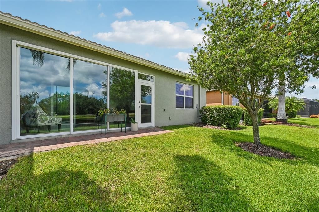 For Sale: $324,900 (2 beds, 2 baths, 1747 Square Feet)