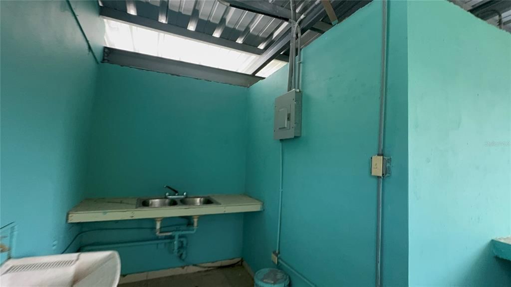 На продажу: $100,000 (0 спален, 0 ванн, 0 Квадратных фут)