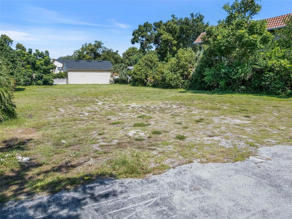 En Venta: $4,999,000 (0.48 acres)