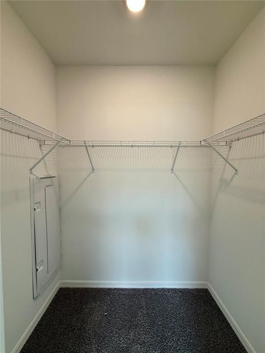 For Rent: $1,988 (3 beds, 2 baths, 1673 Square Feet)