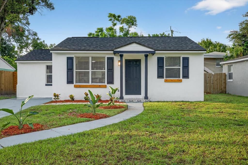 Recently Sold: $349,900 (3 beds, 2 baths, 1176 Square Feet)
