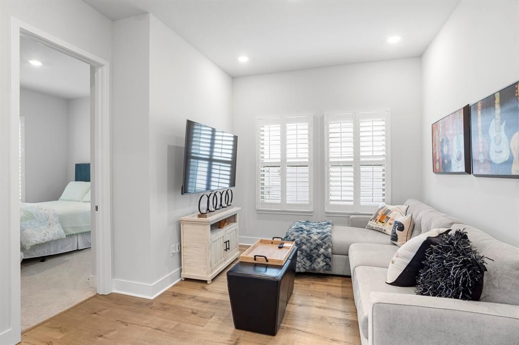 Active With Contract: $999,999 (4 beds, 3 baths, 3214 Square Feet)