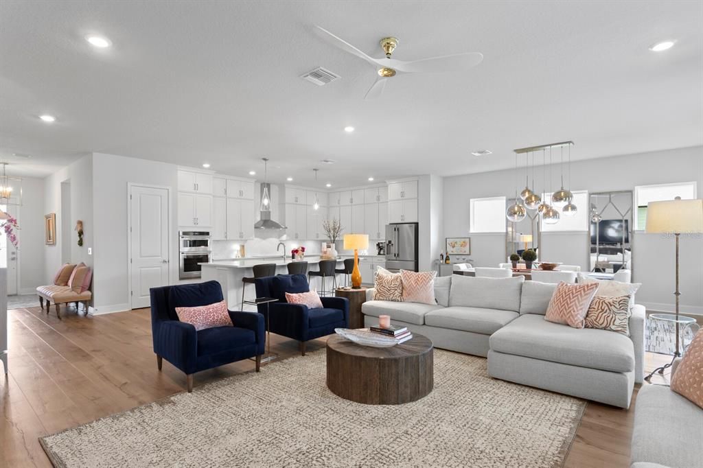 Active With Contract: $999,999 (4 beds, 3 baths, 3214 Square Feet)