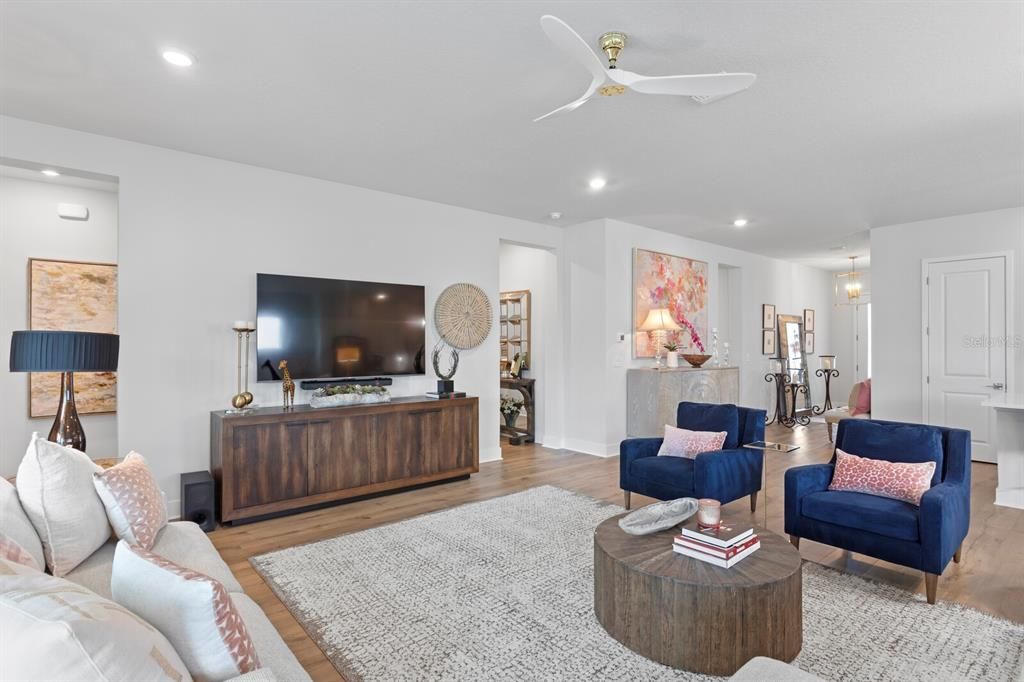 Active With Contract: $999,999 (4 beds, 3 baths, 3214 Square Feet)