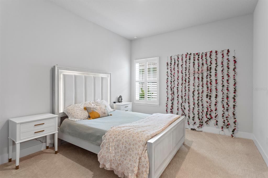 Active With Contract: $999,999 (4 beds, 3 baths, 3214 Square Feet)