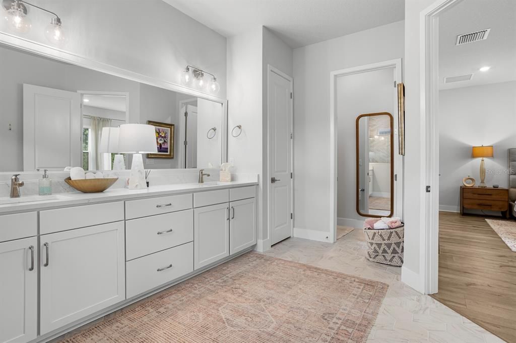 Active With Contract: $999,999 (4 beds, 3 baths, 3214 Square Feet)