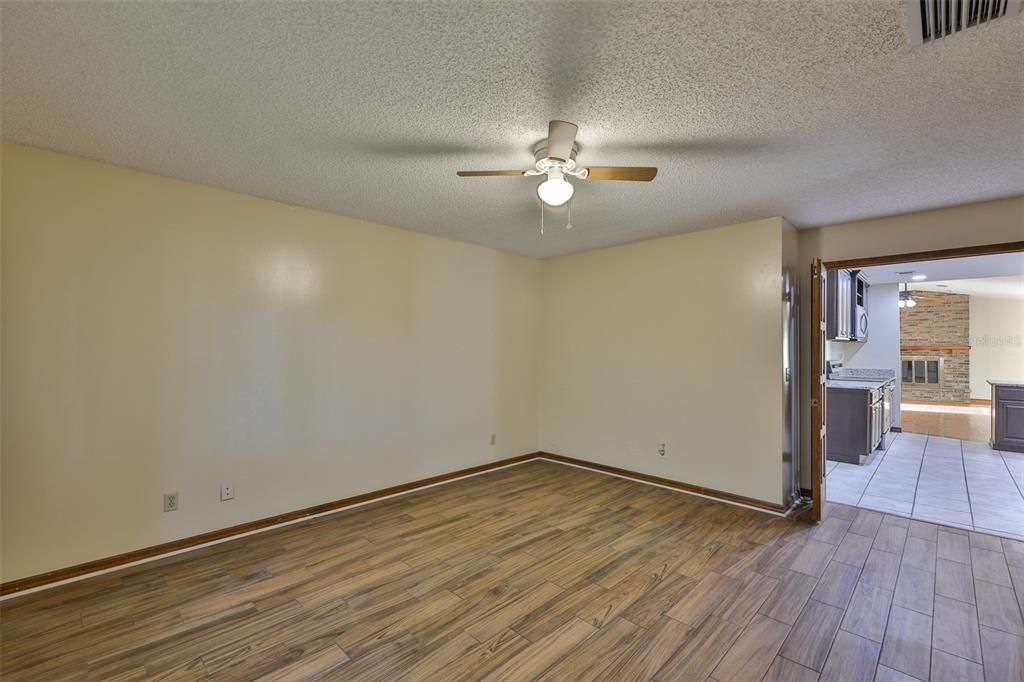 En Venta: $459,500 (3 camas, 2 baños, 2387 Pies cuadrados)